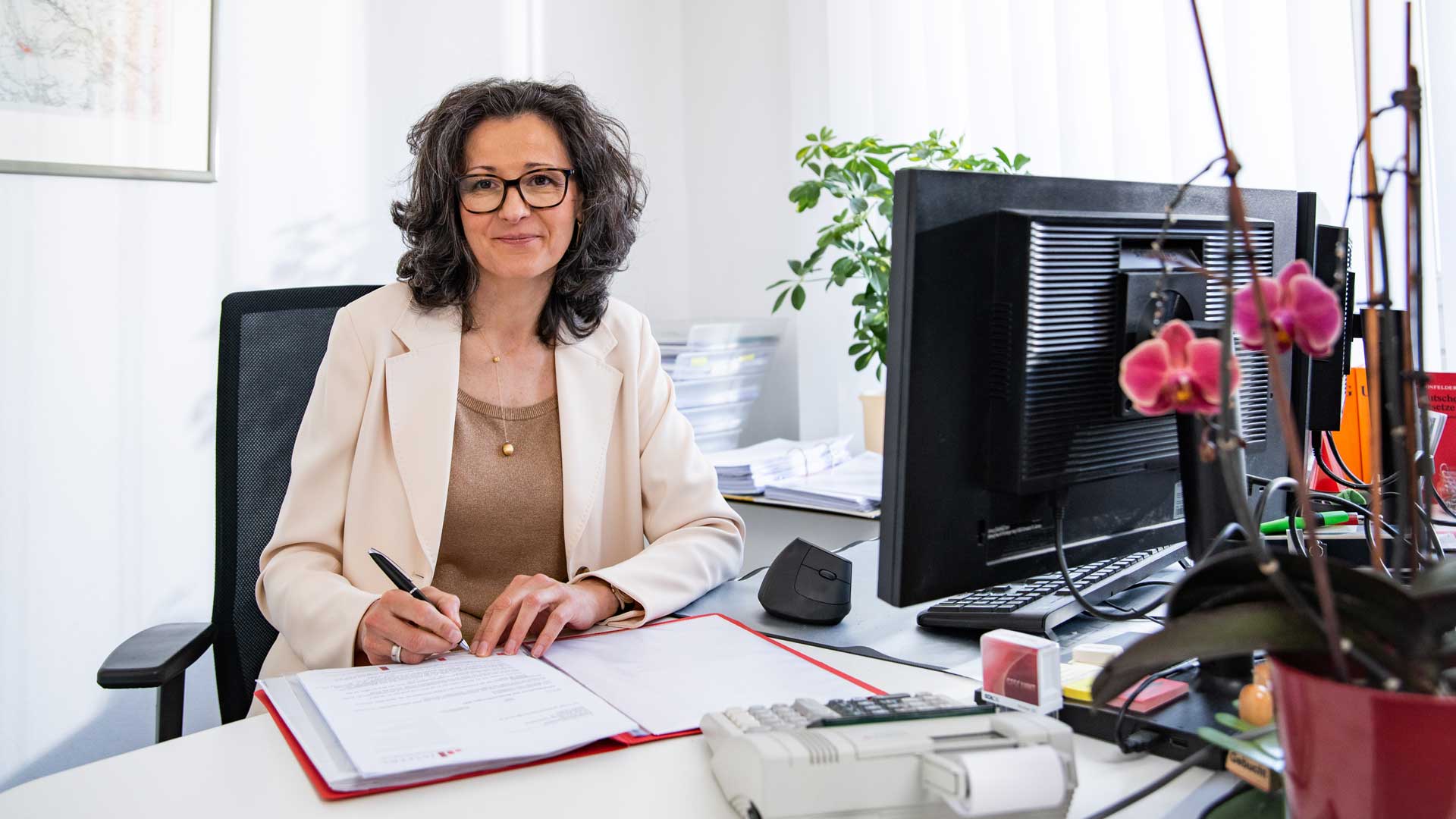 Karina Peters von JASPERS | Steuerberatungsgesellschaft mbH - Willkommen in der Kanzlei für Steuer- und Wirtschaftsberatung in 47574 Goch am Niederrhein
